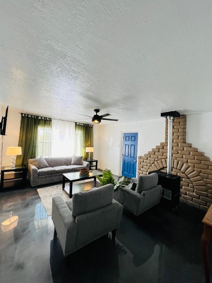 Los Casita Azul- Cozy Blue House Villa Los Lunas Bagian luar foto